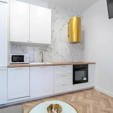 Golden Circles No.2 Lejlighed *