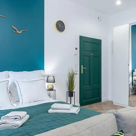 Golden Circles No.2 Poznań