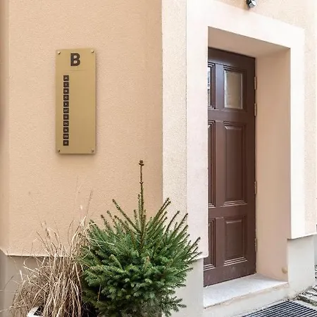 Golden Circles No.2 Lejlighed *